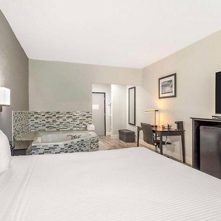 Surestay Plus By Best Western Texas City I-45 Екстериор снимка