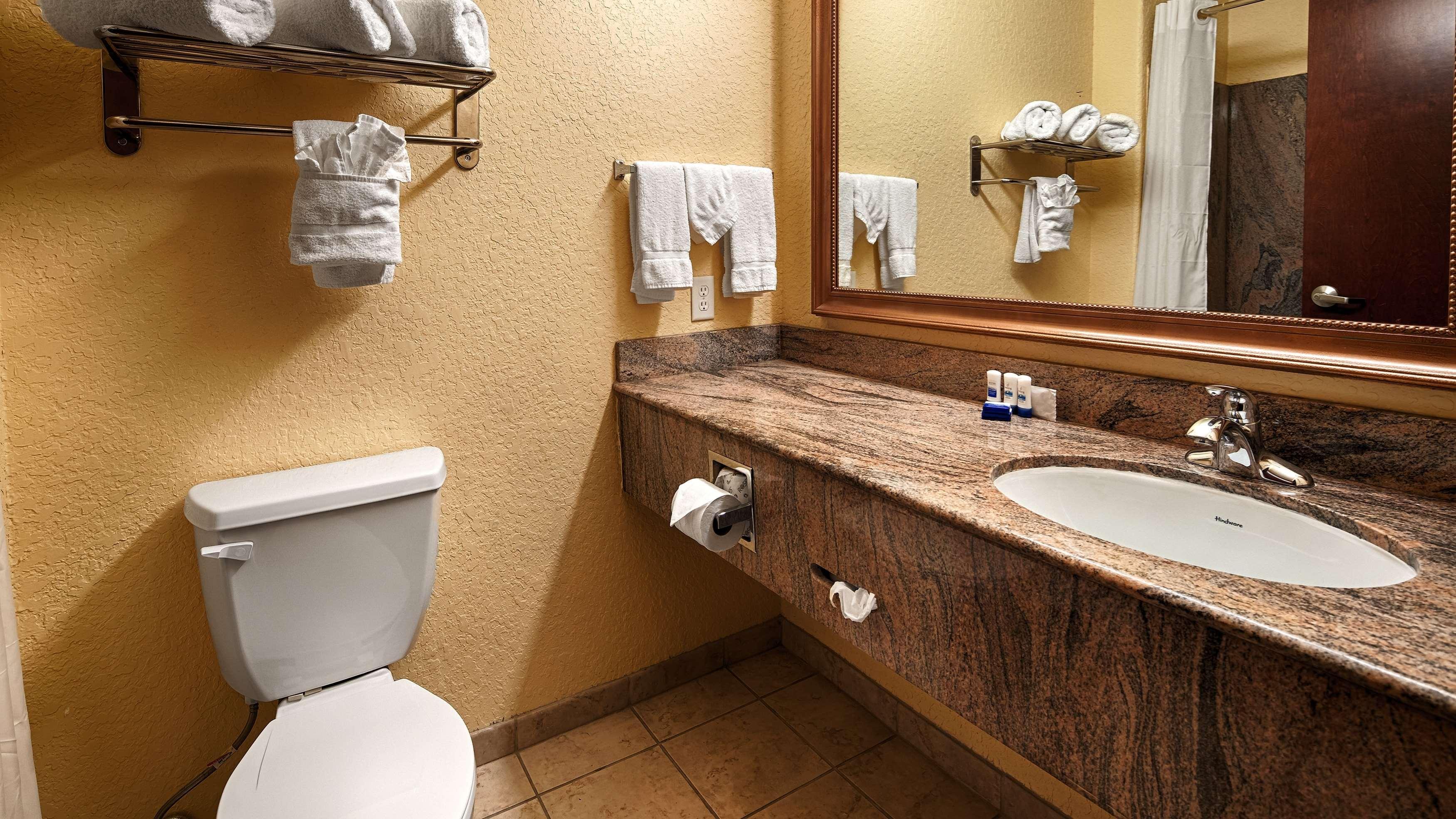 Surestay Plus By Best Western Texas City I-45 Екстериор снимка