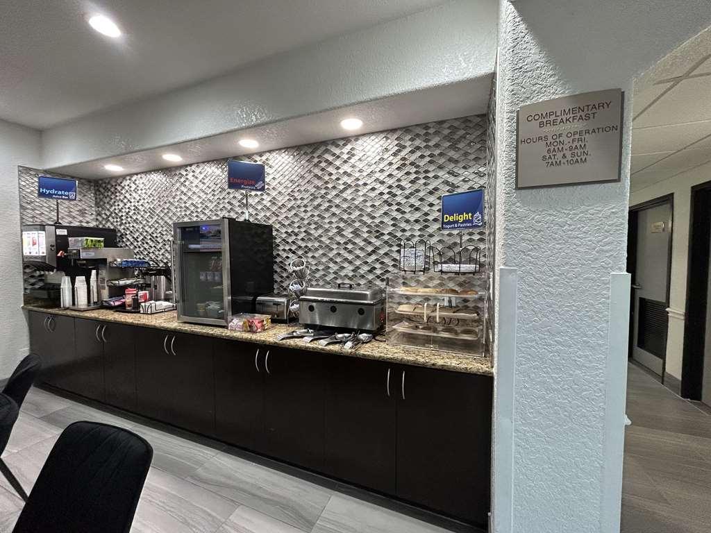 Surestay Plus By Best Western Texas City I-45 Ресторант снимка