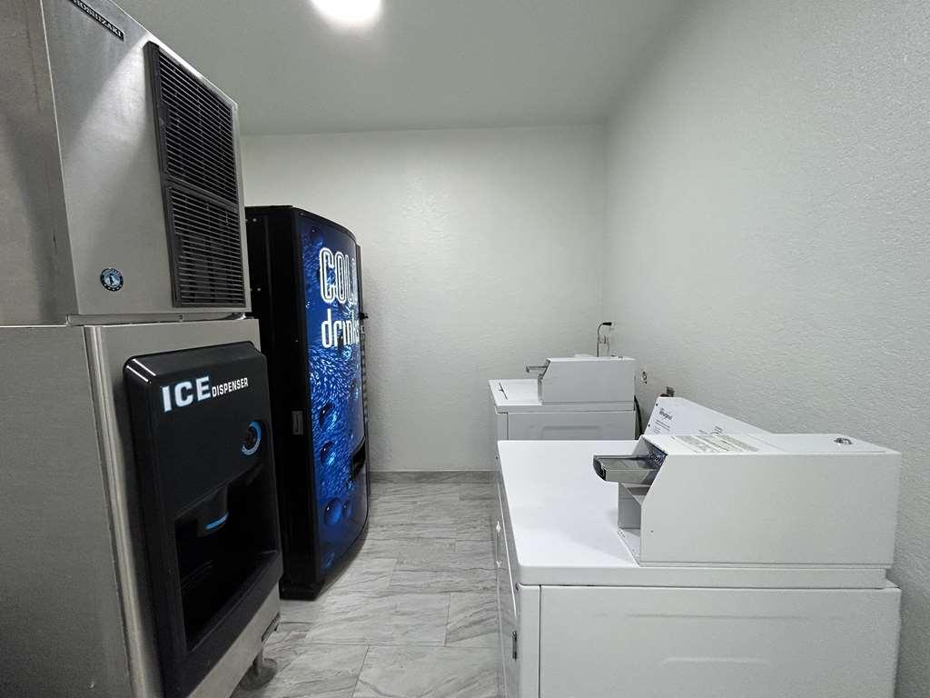 Surestay Plus By Best Western Texas City I-45 Съоръжения снимка
