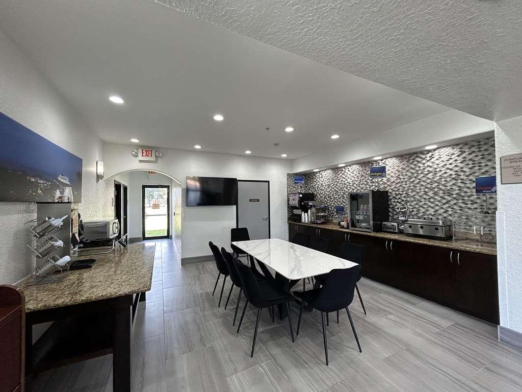 Surestay Plus By Best Western Texas City I-45 Ресторант снимка