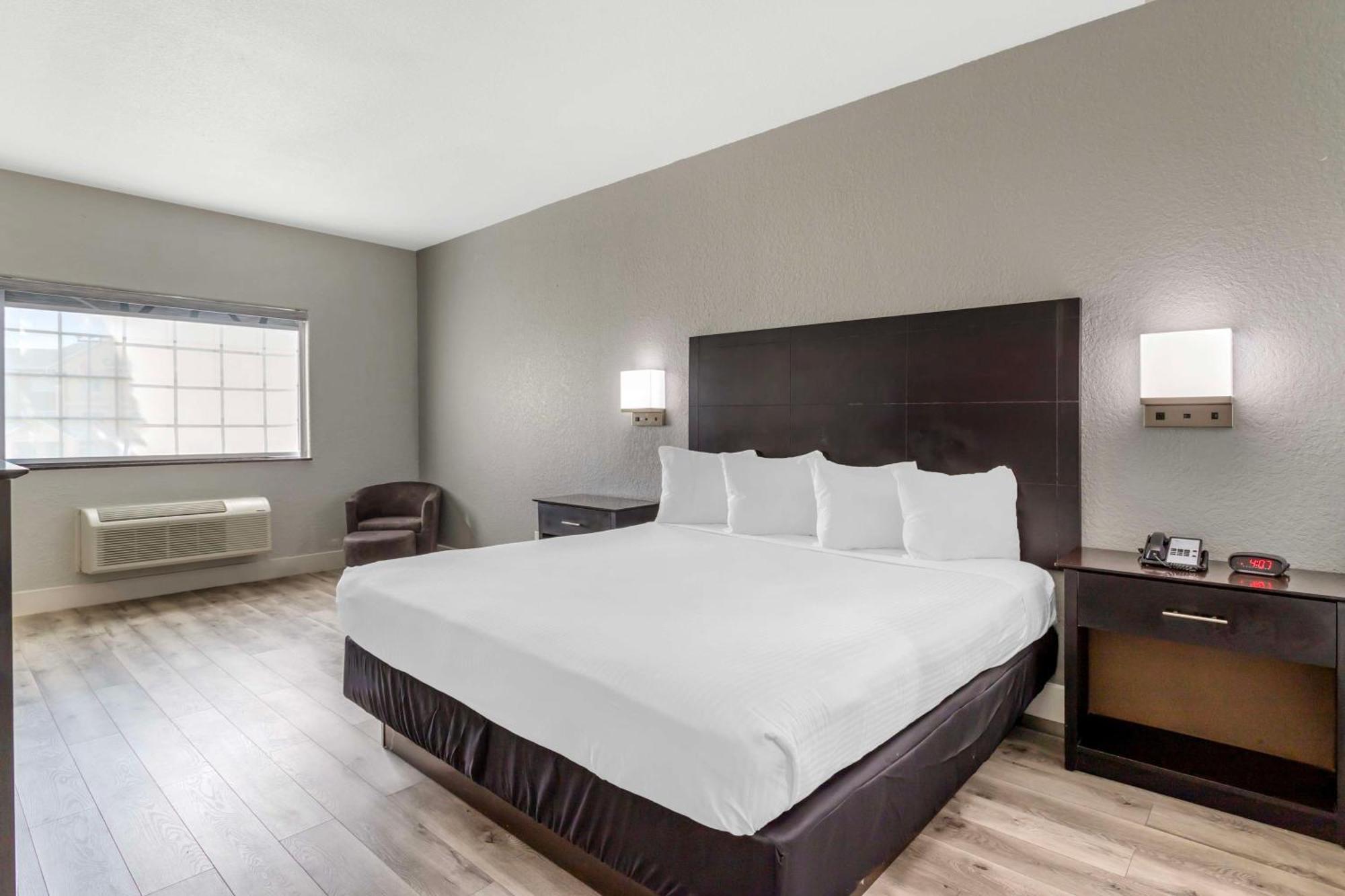 Surestay Plus By Best Western Texas City I-45 Екстериор снимка