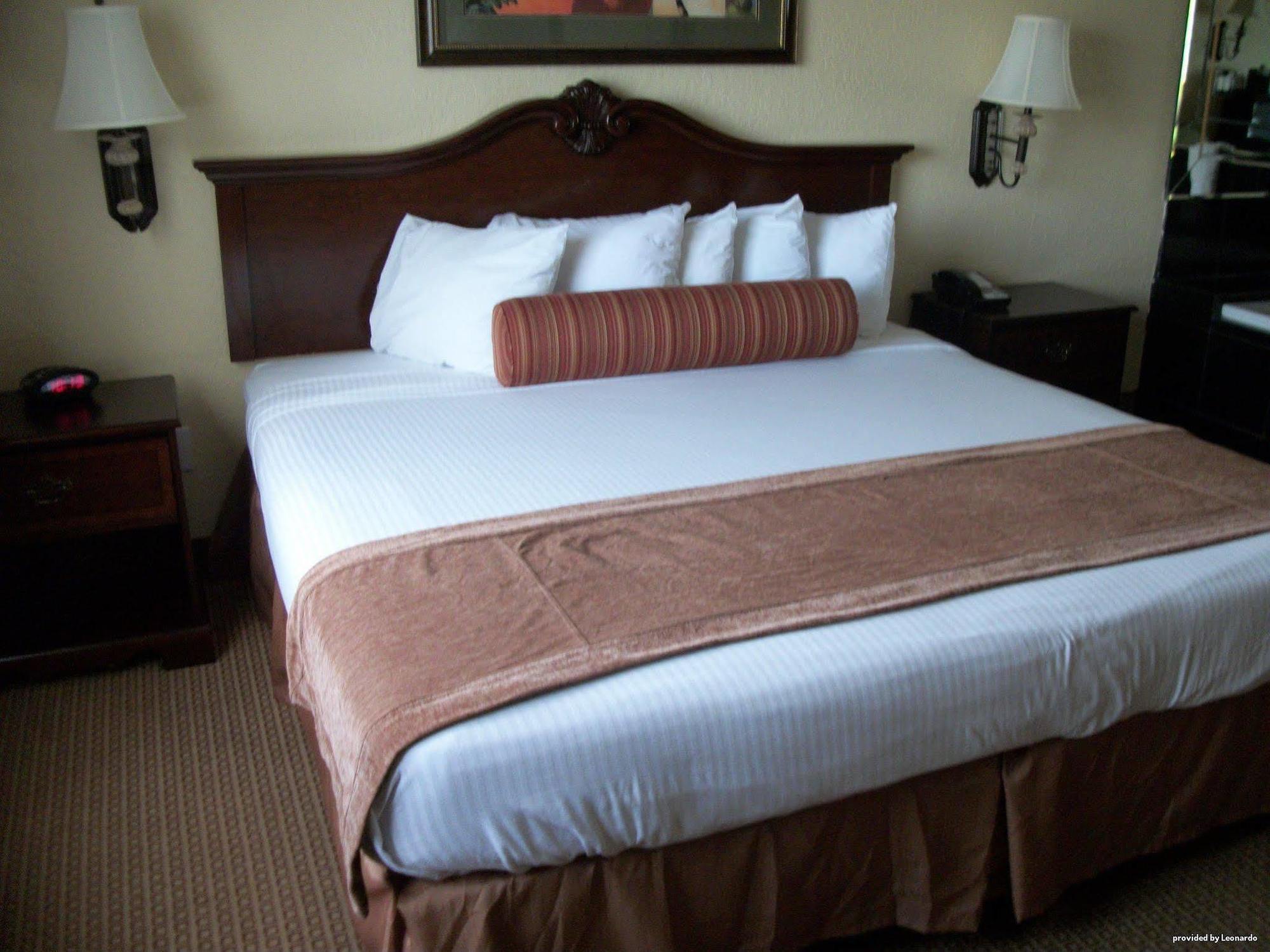 Surestay Plus By Best Western Texas City I-45 Стая снимка
